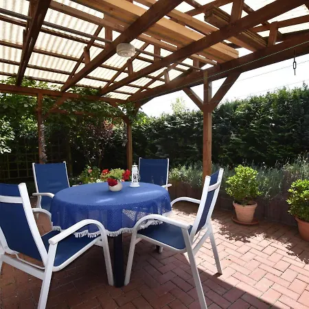Fabulous Bungalow In Near Sea *