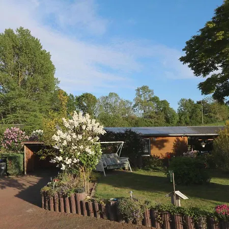 펜션 Fabulous Bungalow In Near Sea